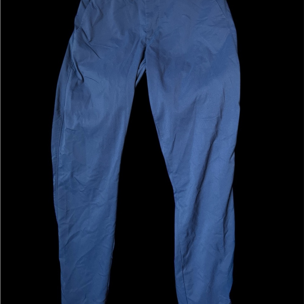 Under Armour the Showdown gold pants 32/34 Blue Chinos Lightweight Straight Leg